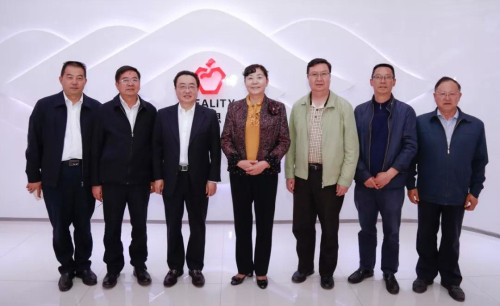 楚雄州政协主席莅临理想科技指导大健康产业发展